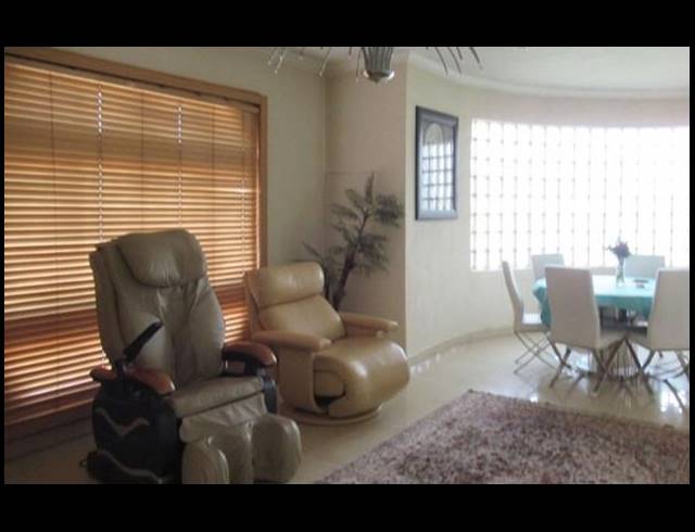 4 BEDROOM HOUSE FOR SALE IN LENASIA SOUTH